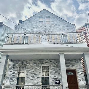 3 Bedrooms In 2Nd Floor Modern Brooklyn Home, Close To J Train
